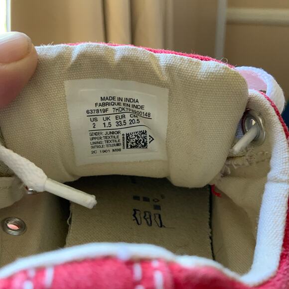 Converse Chuck Taylor All Star Classic Low Top Red Canvas Sneakers For Kids - Picture 4 of 5